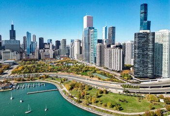 Skyscraper landscape. Chicago cityscape marina. Chicago downtown city and marina skyline. Autumn city landscape. Cityscape with fall city park. Chicago cityscape skyline architecture. Marina city