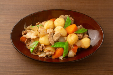 豚肉の肉じゃが