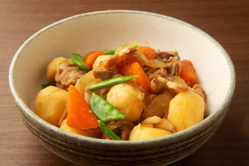 豚肉の肉じゃが