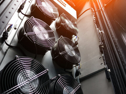 Cooling Fans in Data Center Rack System