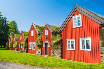 Obraz premium Old turf houses in Iceland. Traditional architecture.