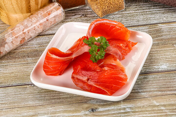Salted sliced salmon fillet snack