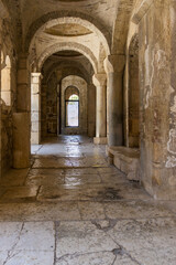 Obraz premium Demre, Antalya, Turkey - June 14 2025: Details and interior of St. Nicholas Church museum, East Roman basilica church of ancient city Myra