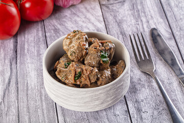 Chicken liver in cream sauce