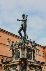 Obraz premium statue of neptune god with fountain 