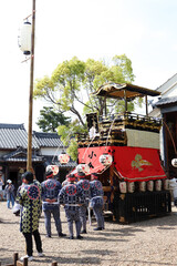 伝統を大切にする春の山車祭り
