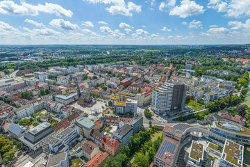 Die Innenstadt von Neu-Ulm am bayerischen Donau-Ufer in Schwaben im Luftbild