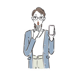 スマホを持つメガネ姿のかっこいいビジネスウーマン