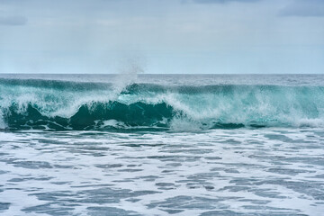 Powerful ocean wave breaking