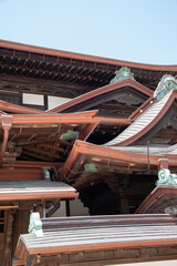 四国、愛媛の道後温泉の屋根
