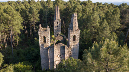 Chapelle des 3 clochers, TAURIERS
