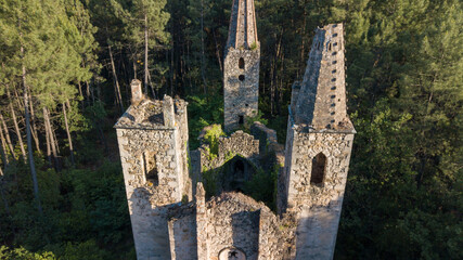 Chapelle des 3 clochers, TAURIERS