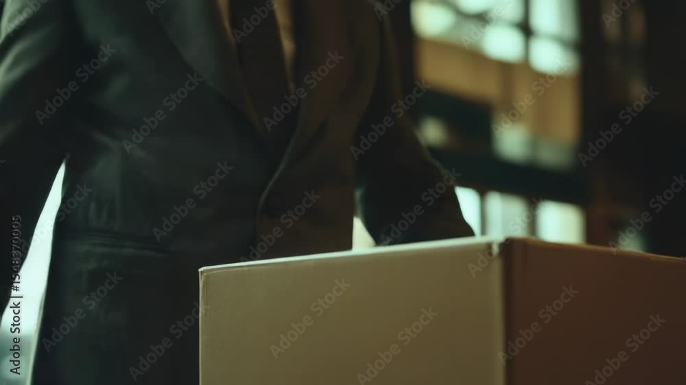 Aufkleber a person placing a document into a file box