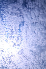 雲の形状がデザイン的な空模様