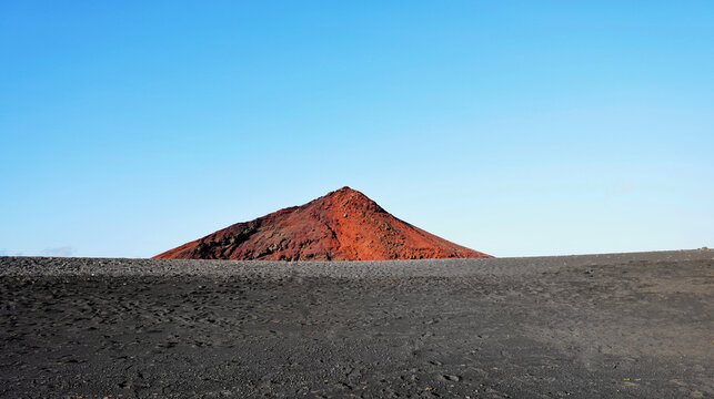 Monta&ntilde;a Bermeja Volcano, Lanzarote Island