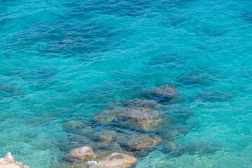 Waters and rocks in the Tahoe lake