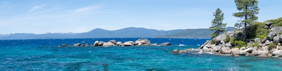 Waters and rocks in the Tahoe lake