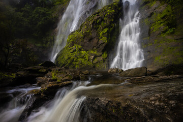 
Khlong Lan Waterfall is one of the most beautiful and grand waterfalls in Thailand. Below it is a large pool where you can swim. It is located in Khlong Lan National Park, Kamphaeng Phet
