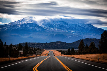 Road leading to Mount Shasta.