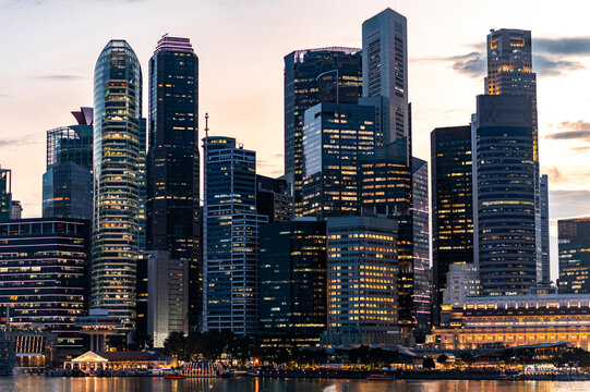 Fototapeta Illuminated Singapore skyline Marina Bay, Singapore