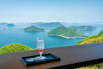 紫雲出山山頂のカフェからの景色
