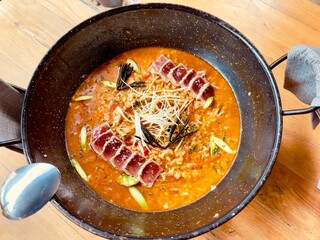 PAELLA DE TATAKI DE ATÚN 