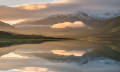 Fototapeta premium Peaceful Mountain Lake Reflection at Dusk