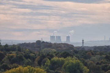 Braunkohlekraftwerke im Rheinland, vom Höhenzug bei Mettmann aus gesehen
