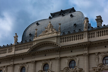 Palłac w Łodzi, pomnik w Łodzi