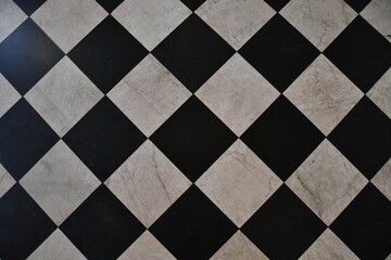 Elegant Black and White Checkerboard Pattern Floor Tile Design