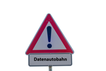 Datenautobahn Schild freigestellt