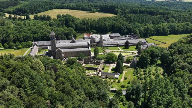 vue g&eacute;n&eacute;rale de l'Abbaye d'Orval en Belgique; monument touristique et brasserie typique