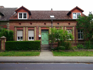Backsteingeb&auml;ude einer Kleinstadt