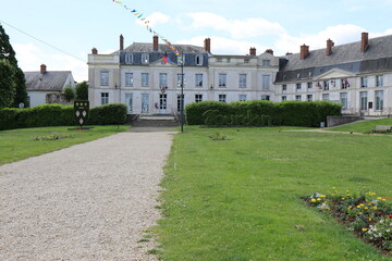 Mairie, vue de l'extérieur, ville de Dourdan, département de l'Essonne, France