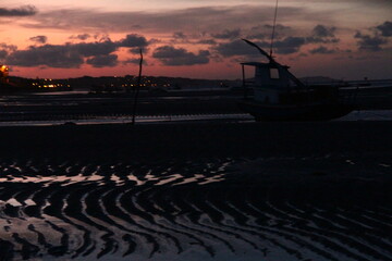 Pôr do Sol praia areia coqueiros praia no Ceará Icapuí