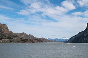 Vista panorámica del Glaciar Grey y lago en el Parque Nacional Torres del Paine, Chile

