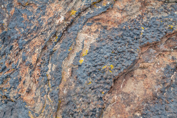 Zion National Park, Utah. Navajo Sandstone / Sedimentary rocks, Weathering.  iron-rich layers / Iron-rich sedimentary rocks / ironstone blocks, 