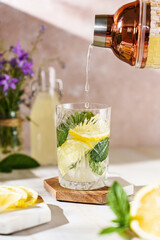 lemonade with lemon and mint