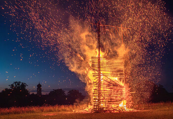 Johannisfeuer, Sonnwendfeuer in Bernried am Starnberger See, Oberbayern, Bayern, Deutschland, Europa