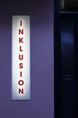 leuchtschild inklusion