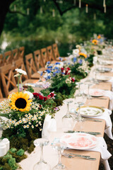 Outdoor Wedding Table Decor in Summer