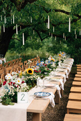 Outdoor Wedding Table Decor in Summer