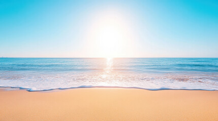 Obraz premium The ocean is calm and the sun is shining brightly