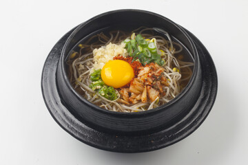 Kongnamul gukbap is a soup made by boiling rice and bean sprouts with various seasonings.