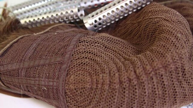 Vintage metal curlers for curling hair and brown wig