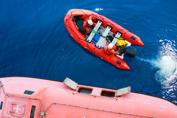 Life boat in gulf or sea to support oil and gas platform, Safety equipment to protect worker when fire case in oil and gas industry, Evacuation equipment in and and gas platform, Safety equipment conc