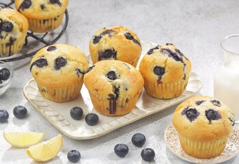 Muffin Blueberry. These fluffy blueberry muffins are tender, moist and loaded with fresh blueberries!