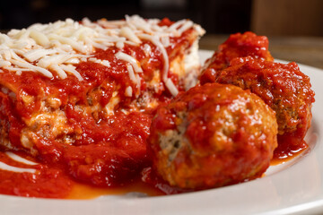 meatballs, lasgana
