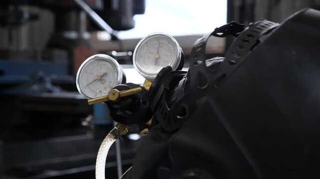 Pressure gauge equipment in industry