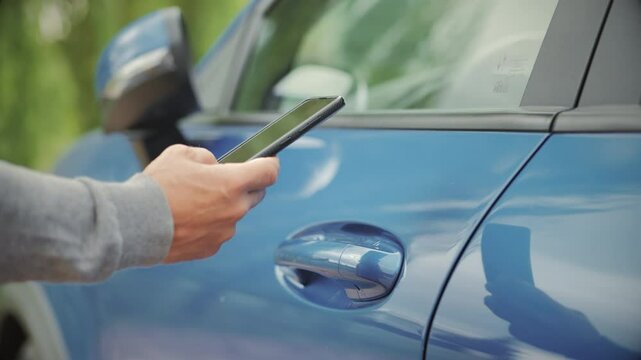 unlocking car door with smart phone keyless system,using smartphone mobile to unlock,open the vehicle